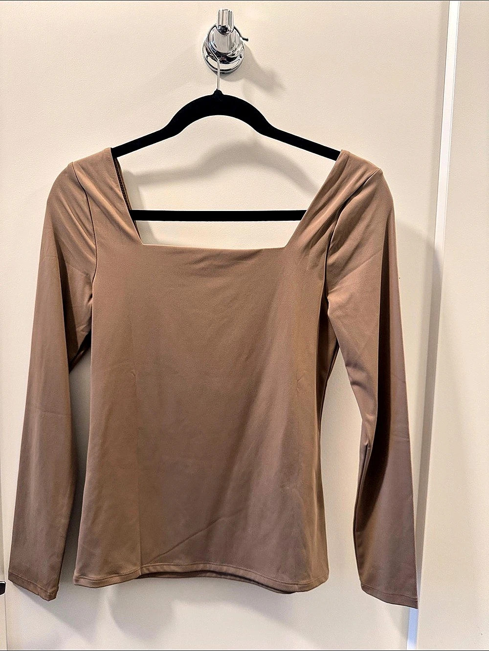 White House Black Market WHBM FORME All Ways Stretch Square Neck Top Long Sleeve